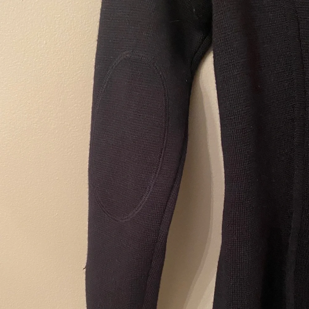 Athleta‎